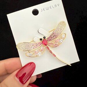 Dragonfly brooch